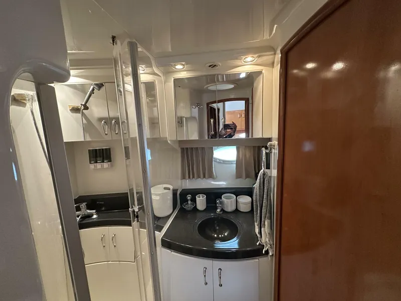 Slide: The Image of Carver Yachts 36 SS 2005 - 42