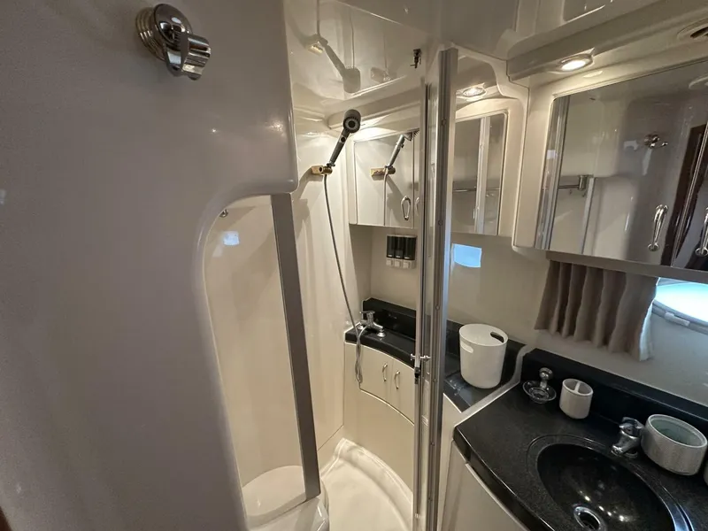 Slide: The Image of Carver Yachts 36 SS 2005 - 43