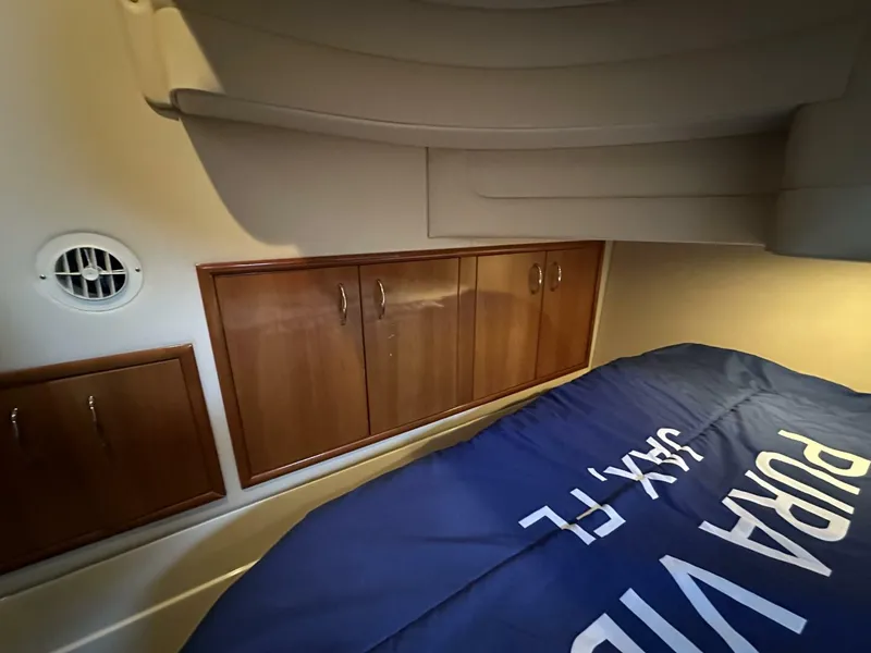 Slide: The Image of Carver Yachts 36 SS 2005 - 48