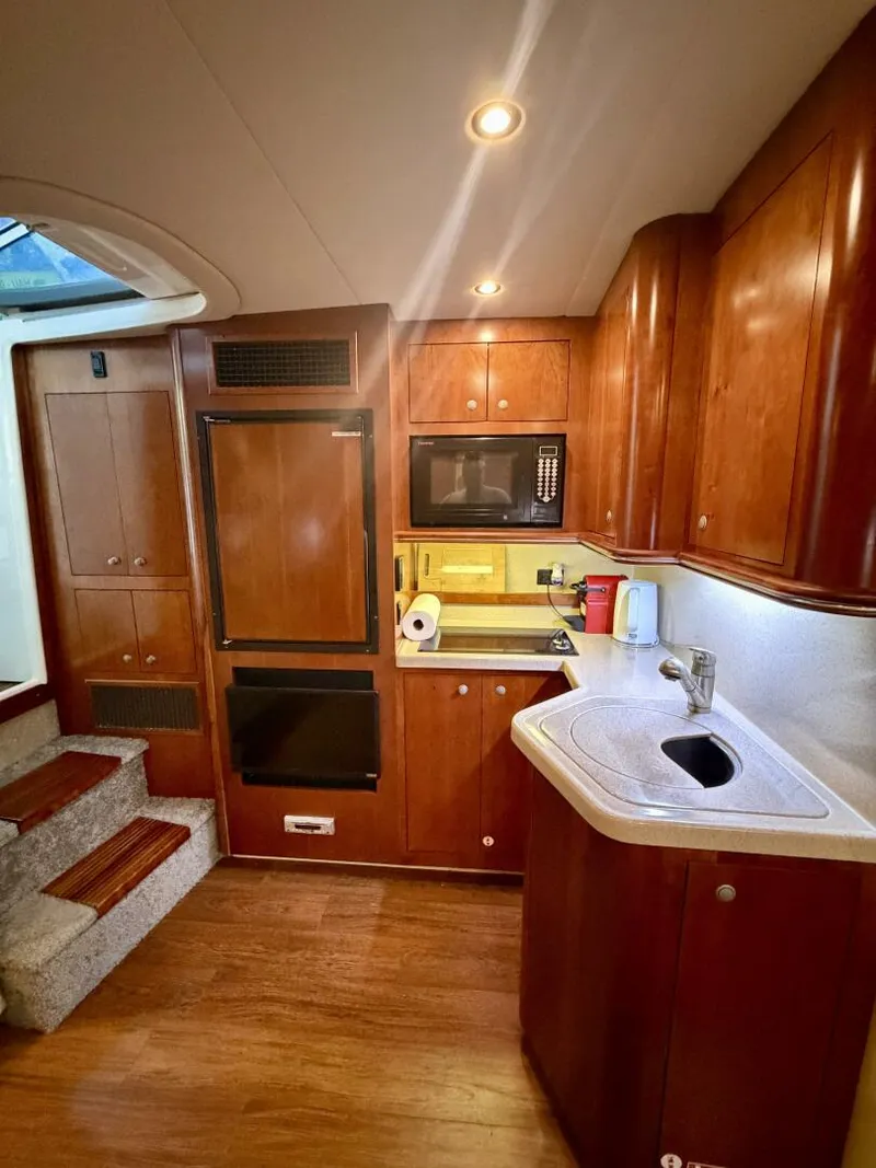Slide: The Image of Cruisers 370 Express 2007 - 11