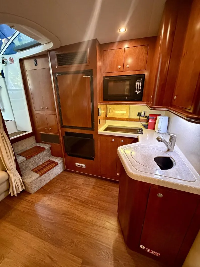Slide: The Image of Cruisers 370 Express 2007 - 12