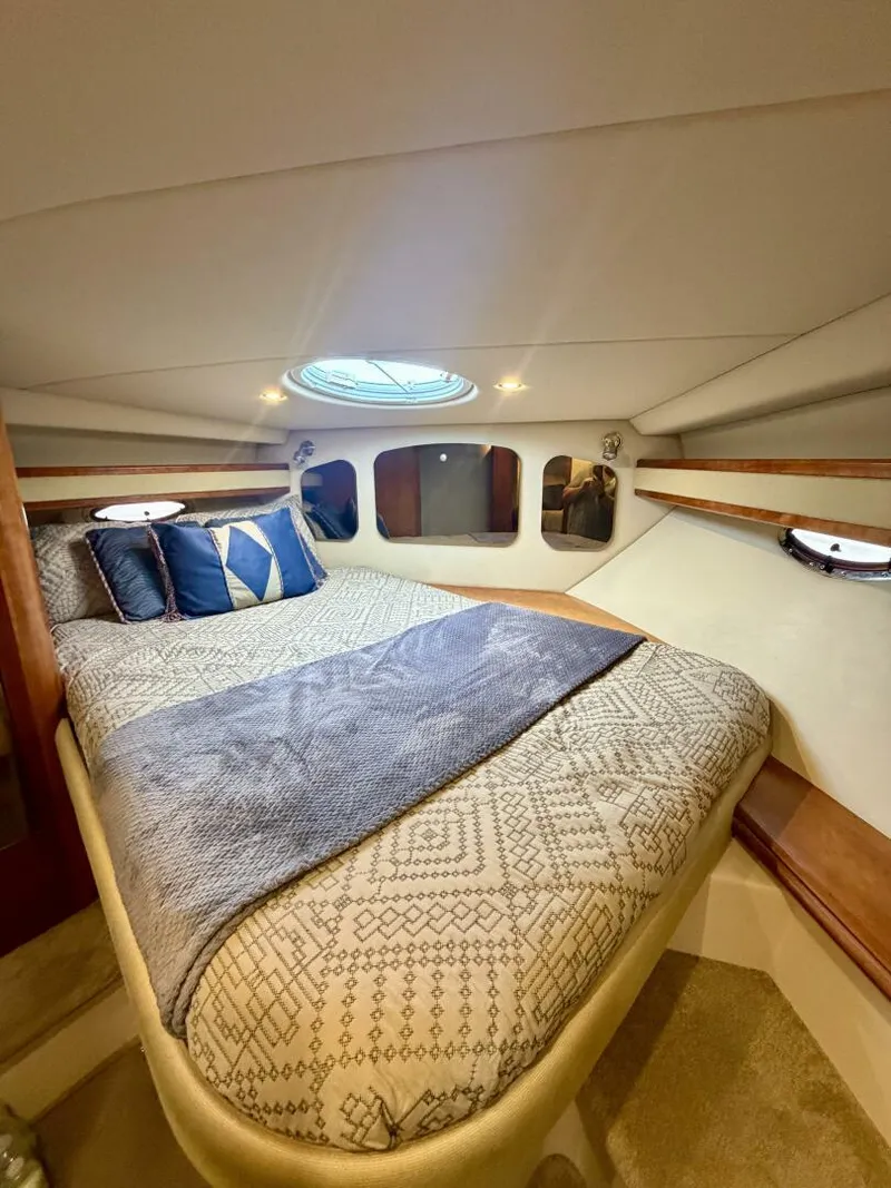 Slide: The Image of Cruisers 370 Express 2007 - 4