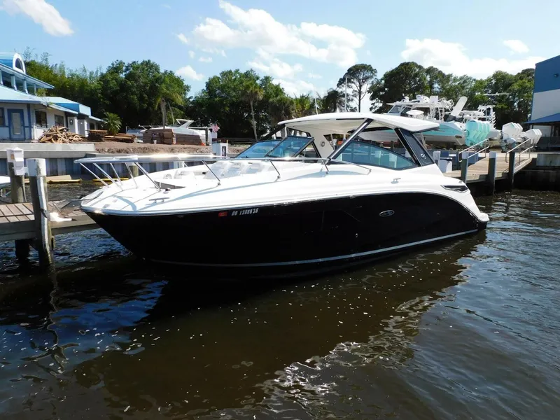 Slide: The Image of Sea Ray Sundancer 320 2018 - 15