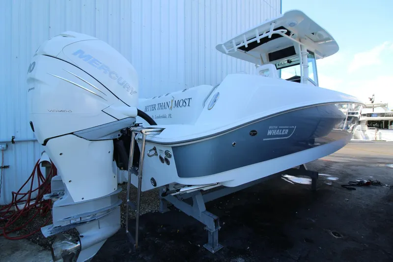 Slide: The Image of Boston Whaler 320 Outrage 2015 - 15