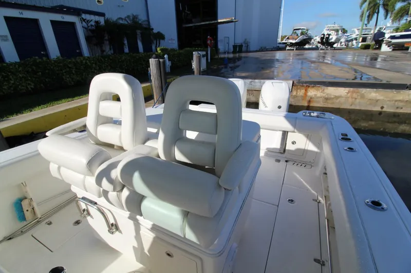Slide: The Image of Boston Whaler 320 Outrage 2015 - 5
