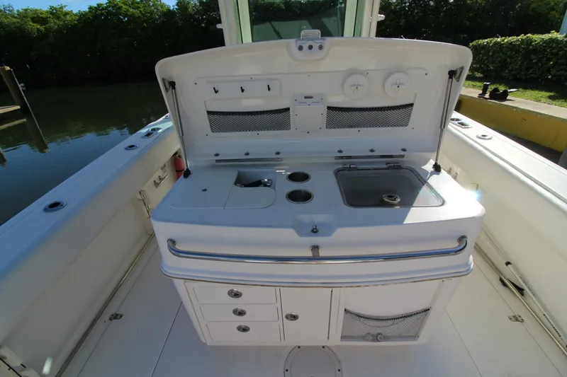 Slide: The Image of Boston Whaler 320 Outrage 2015 - 6