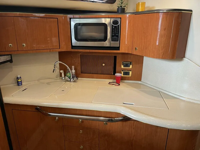 Slide: The Image of Sea Ray 380 Sundancer 2001 - 25