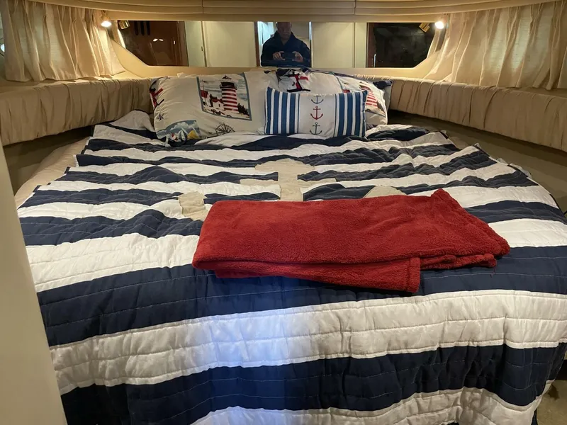 Slide: The Image of Sea Ray 380 Sundancer 2001 - 29