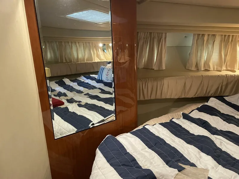 Slide: The Image of Sea Ray 380 Sundancer 2001 - 32
