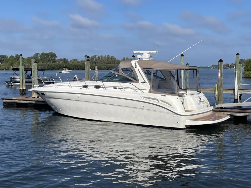 Slide: The Image of Sea Ray 380 Sundancer 2001 - 49