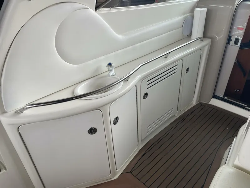 Slide: The Image of Sea Ray 380 Sundancer 2001 - 8