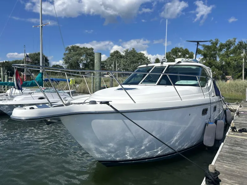 The Image of Tiara 3500 Sovran 2008 - 0
