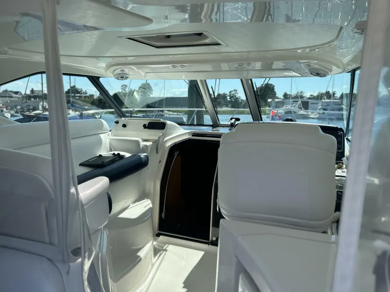 Slide: The Image of Tiara 3500 Sovran 2008 - 11