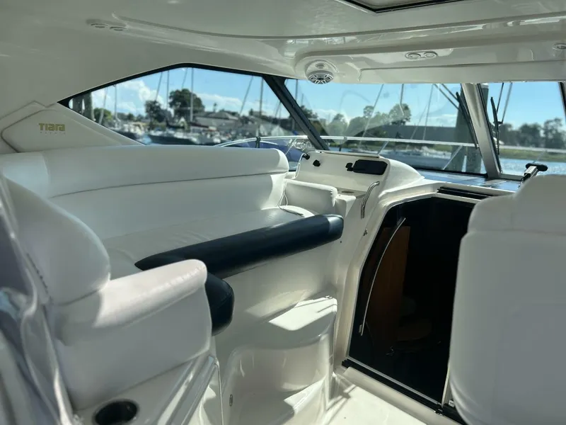 Slide: The Image of Tiara 3500 Sovran 2008 - 12