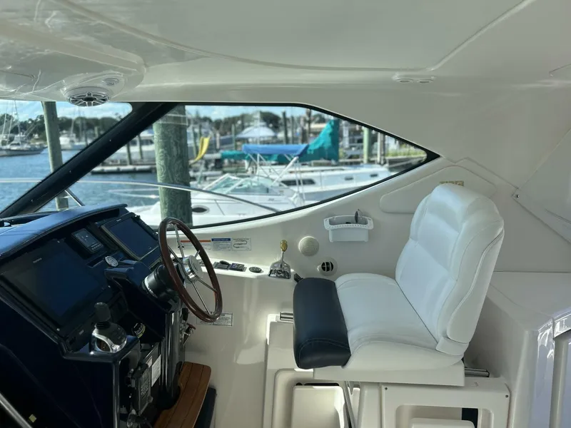 Slide: The Image of Tiara 3500 Sovran 2008 - 14