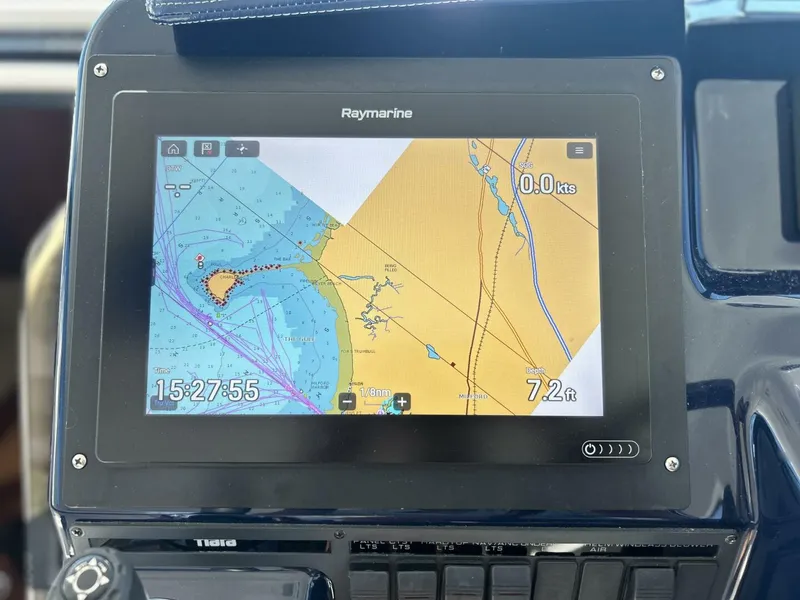 Slide: The Image of Tiara 3500 Sovran 2008 - 20