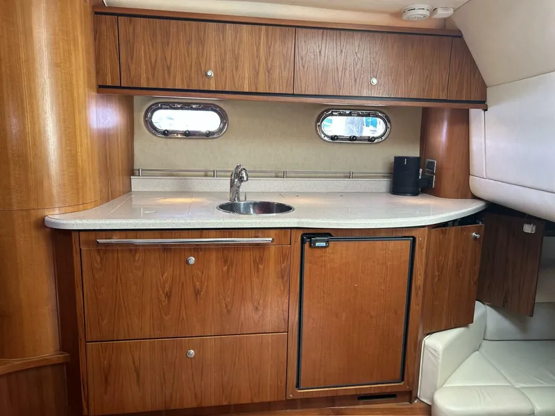 Slide: The Image of Tiara 3500 Sovran 2008 - 28