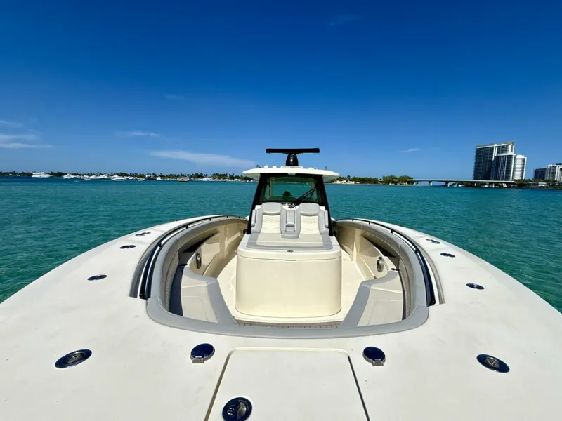 Slide: The Image of Scout 425 LXF 2021 - 10