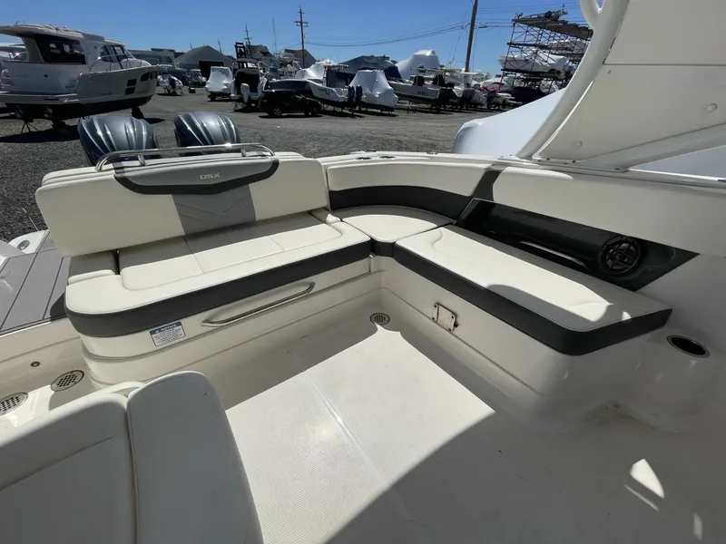 Slide: The Image of Chaparral 280 OSX 2023 - 12