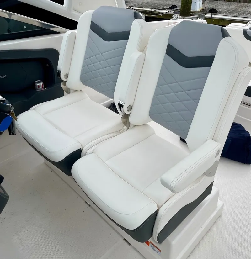 Slide: The Image of Chaparral 280 OSX 2023 - 19