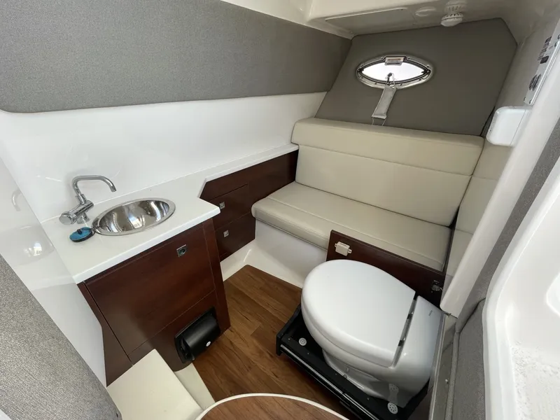 Slide: The Image of Chaparral 280 OSX 2023 - 25