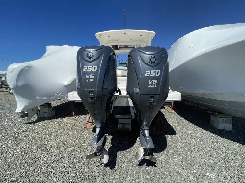 Slide: The Image of Chaparral 280 OSX 2023 - 5