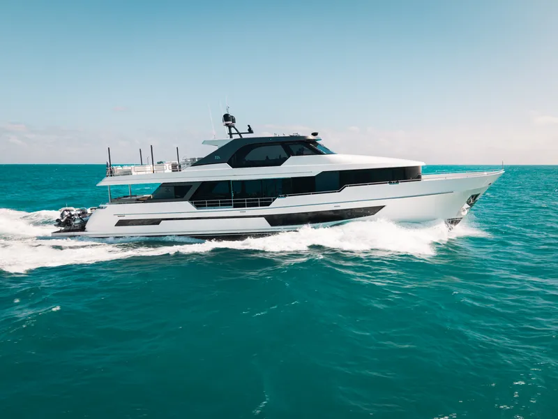 Slide: The Image of Ocean Alexander 32 L 2024 - 10