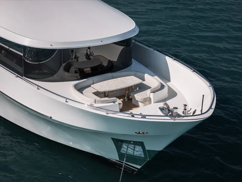 Slide: The Image of Ocean Alexander 32 L 2024 - 12