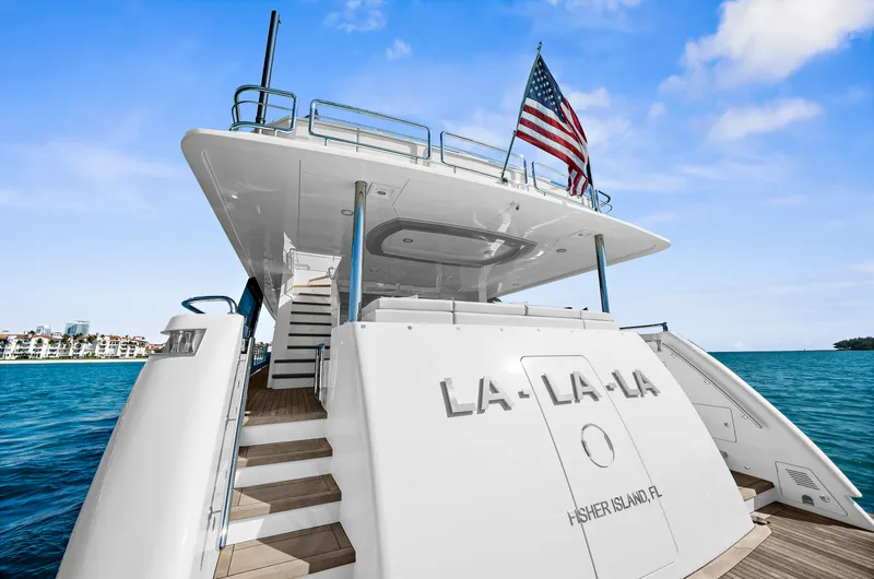 Slide: The Image of Ocean Alexander 32 L 2024 - 17