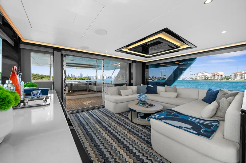 Slide: The Image of Ocean Alexander 32 L 2024 - 30