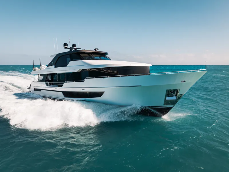 Slide: The Image of Ocean Alexander 32 L 2024 - 4
