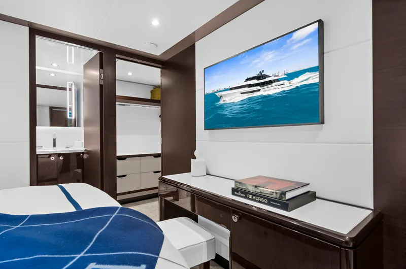 Slide: The Image of Ocean Alexander 32 L 2024 - 61