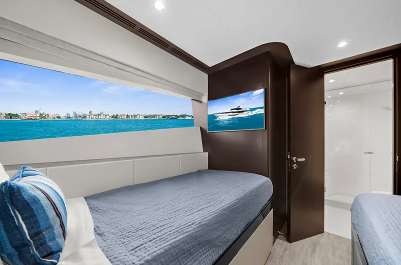 Slide: The Image of Ocean Alexander 32 L 2024 - 71