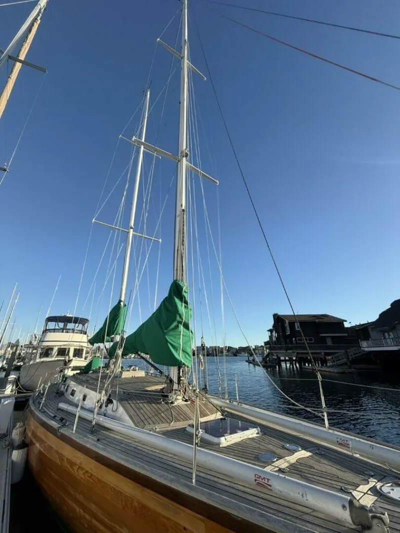 Slide: The Image of Schooner 2007 - 9