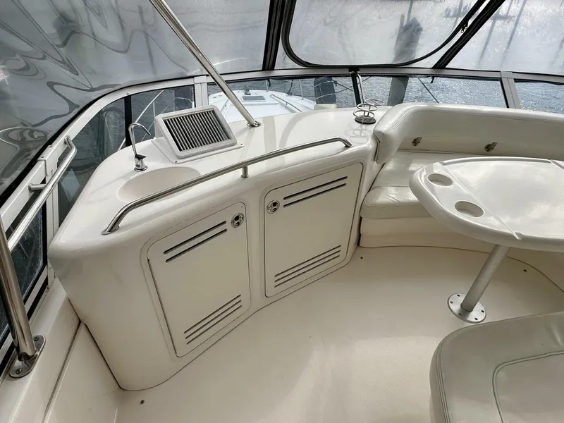 Slide: The Image of Sea Ray 480 Sedan Bridge 2002 - 16