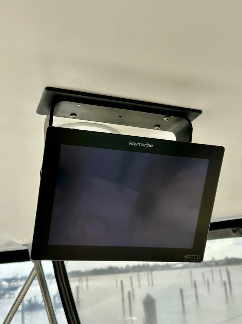 Slide: The Image of Sea Ray 480 Sedan Bridge 2002 - 23