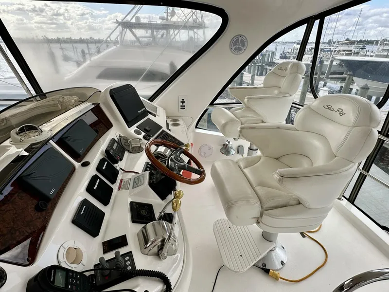 Slide: The Image of Sea Ray 480 Sedan Bridge 2002 - 27