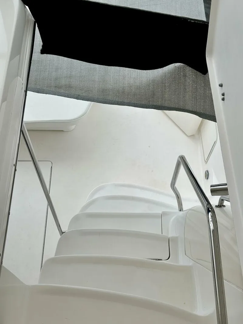 Slide: The Image of Sea Ray 480 Sedan Bridge 2002 - 29