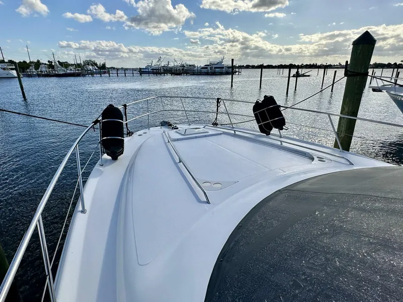 Slide: The Image of Sea Ray 480 Sedan Bridge 2002 - 3