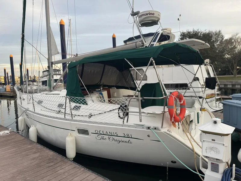 The Image of Beneteau 381 1999 - 0