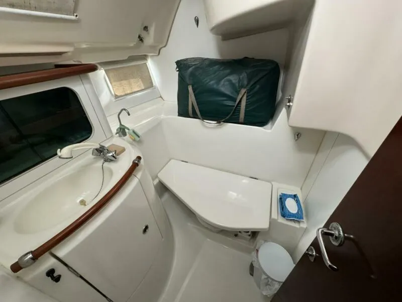 Slide: The Image of Beneteau 381 1999 - 39