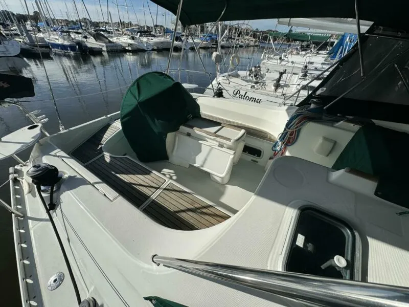 Slide: The Image of Beneteau 381 1999 - 8