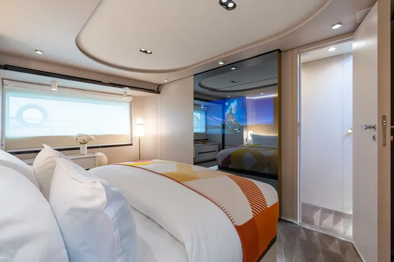 Slide: The Image of Azimut 78 2022 - 40