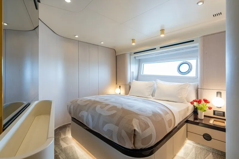 Slide: The Image of Azimut 78 2022 - 52