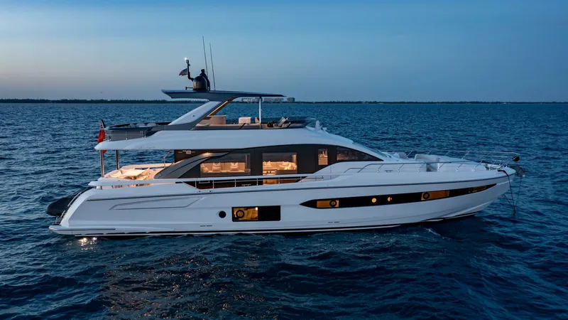 Slide: The Image of Azimut 78 2022 - 9