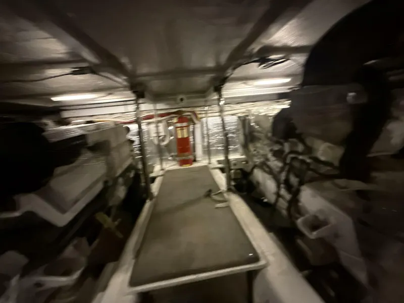 Slide: The Image of Carver Yachts 460 voyager 2004 - 100