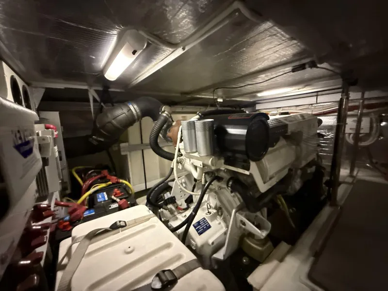Slide: The Image of Carver Yachts 460 voyager 2004 - 101