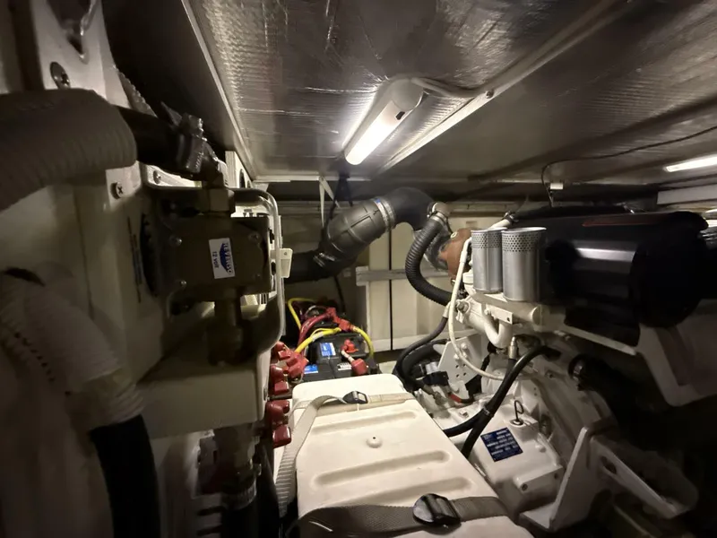 Slide: The Image of Carver Yachts 460 voyager 2004 - 102