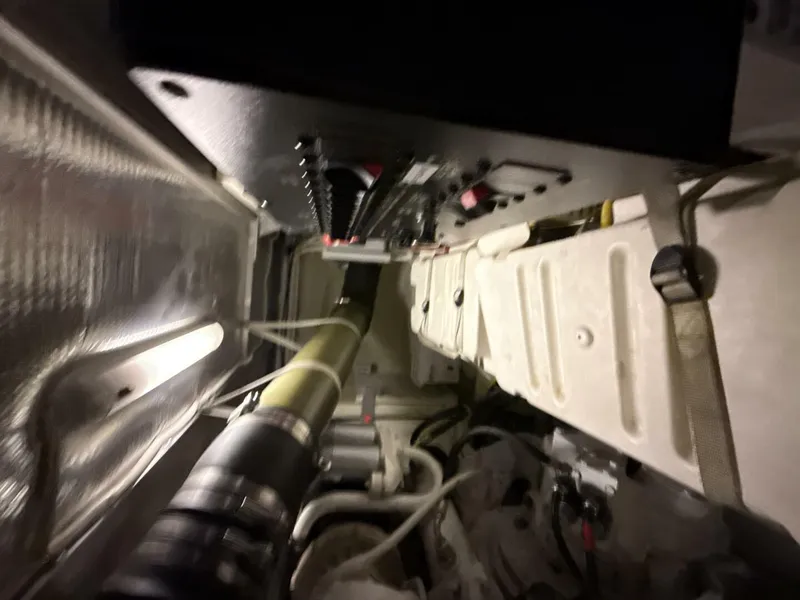 Slide: The Image of Carver Yachts 460 voyager 2004 - 104