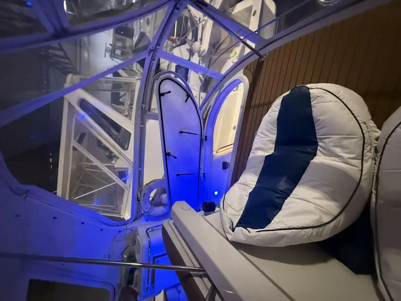 Slide: The Image of Carver Yachts 460 voyager 2004 - 136